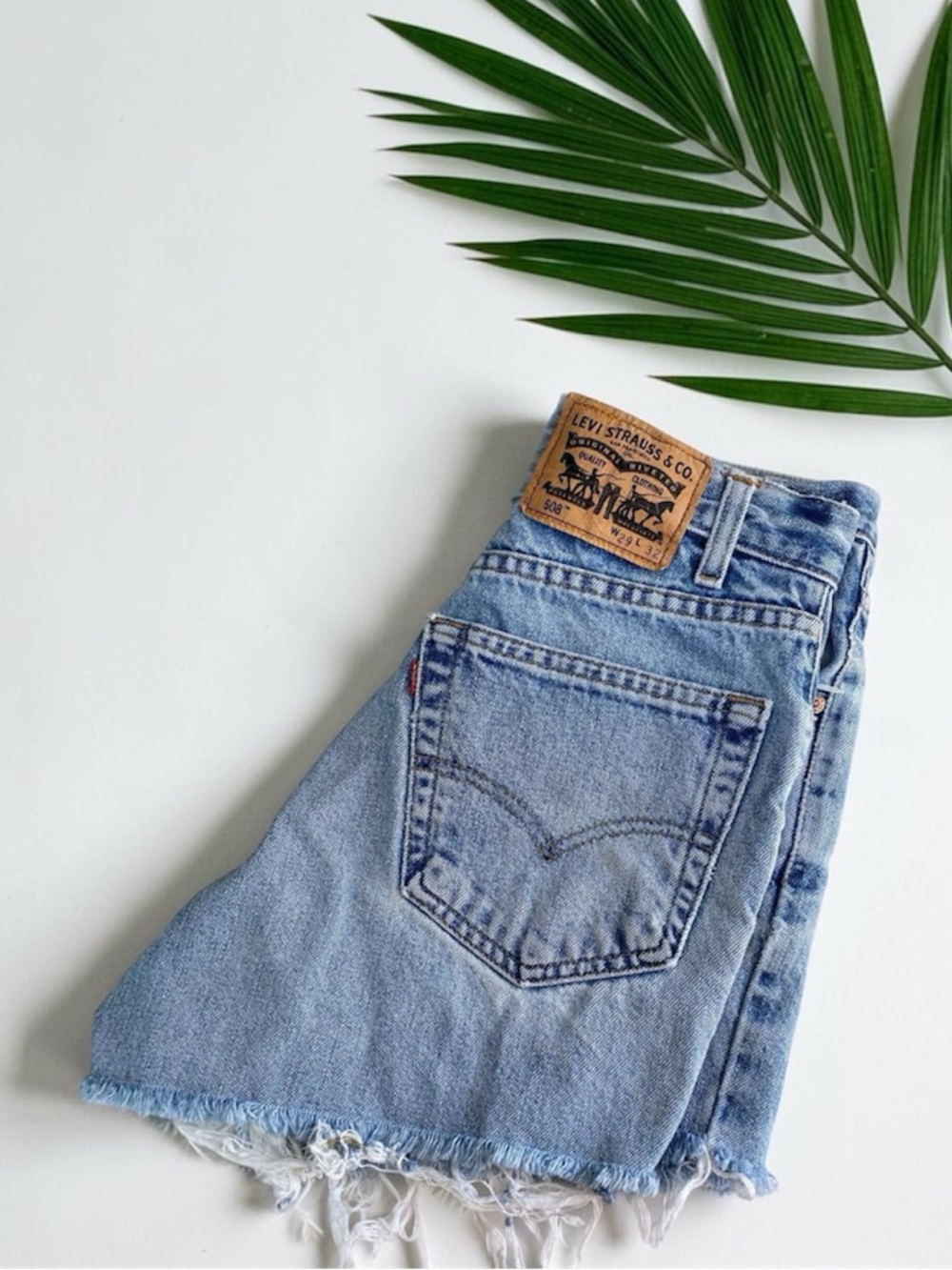 Vintage Levi's 508 Light Blue Distressed High-Rise Jean Shorts - Picture 5 of 5